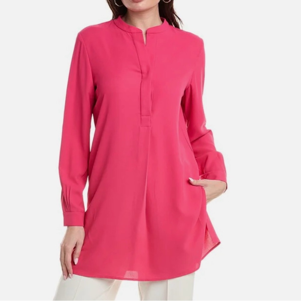 Anne Klein- Popover Blouse. New with Tag.